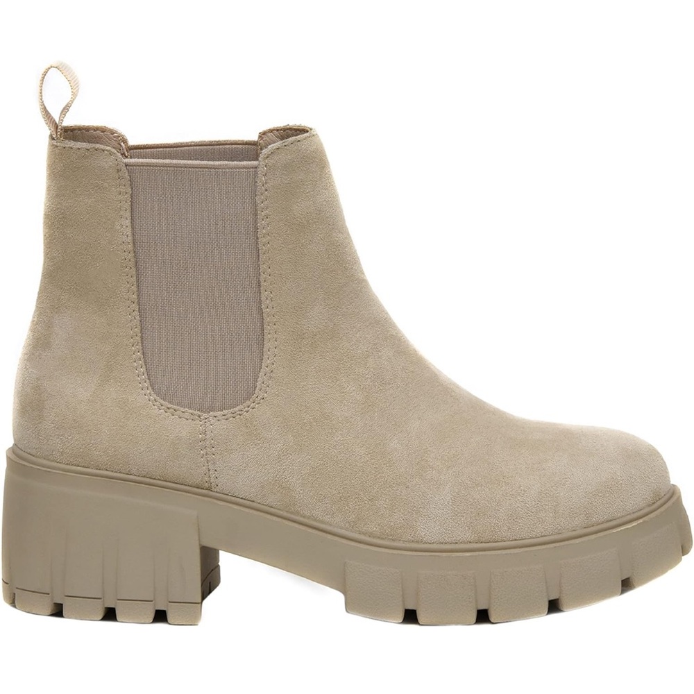 NWOT CUSHIONAIRE Women’s Sasha Slip on Chelsea Chic Ankle Boots